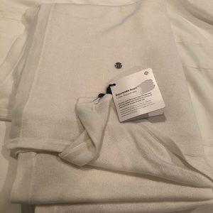Lululemon rejuvenate scarf